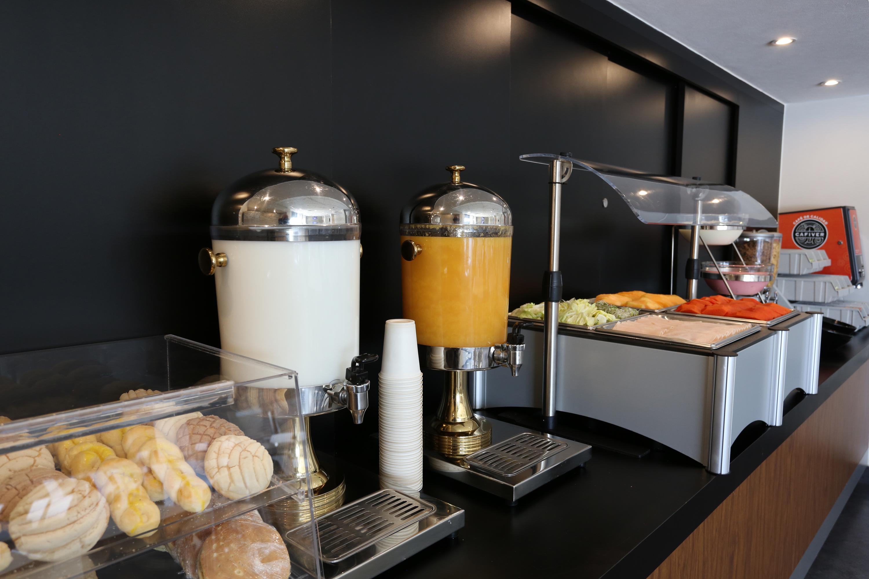 City Express By Marriott Irapuato Norte Экстерьер фото
