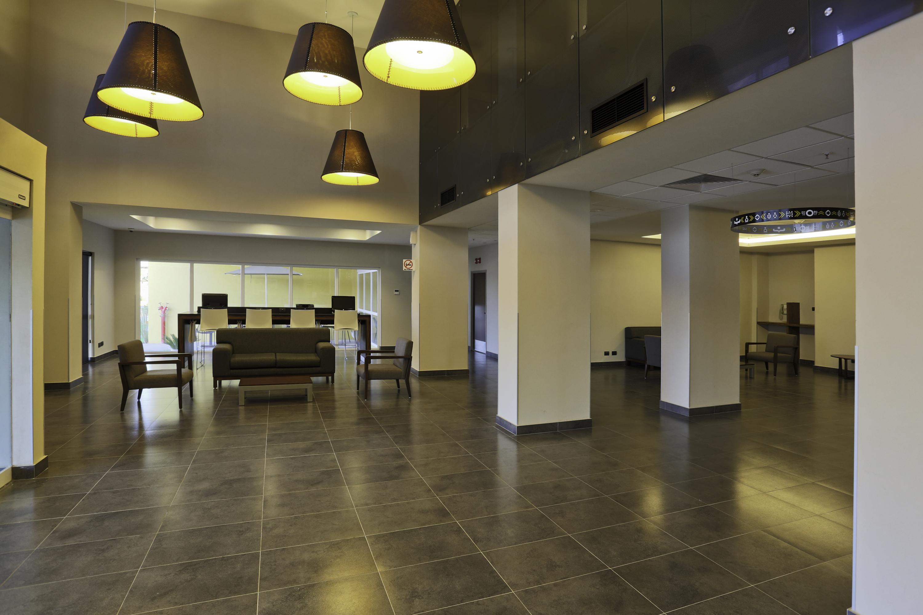 City Express By Marriott Irapuato Norte Экстерьер фото