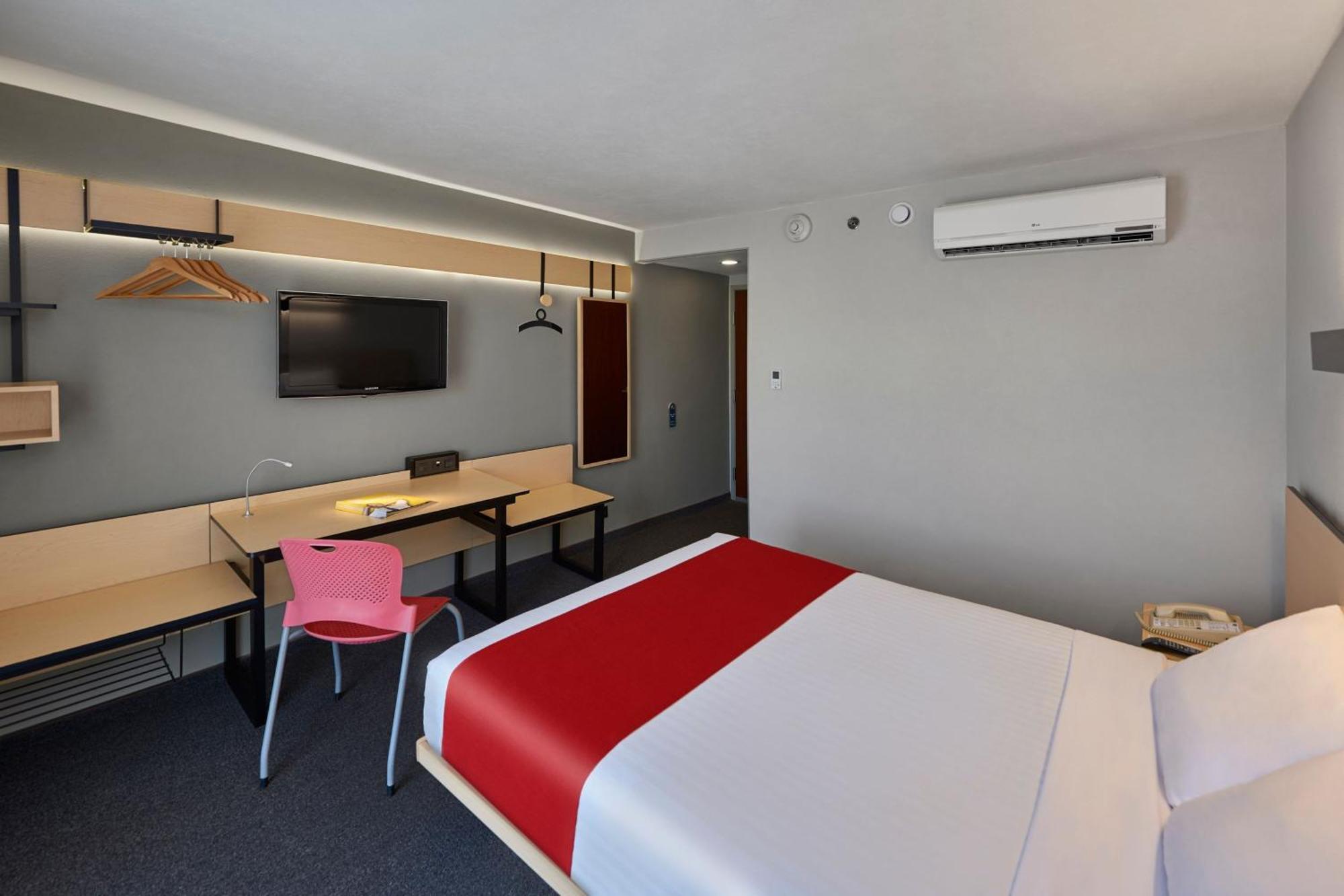 City Express By Marriott Irapuato Norte Экстерьер фото