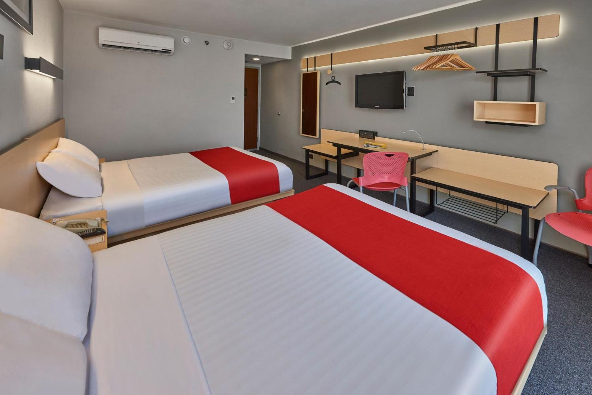 City Express By Marriott Irapuato Norte Экстерьер фото