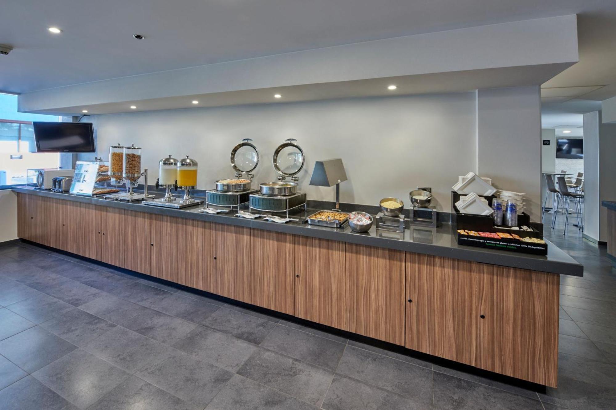 City Express By Marriott Irapuato Norte Экстерьер фото
