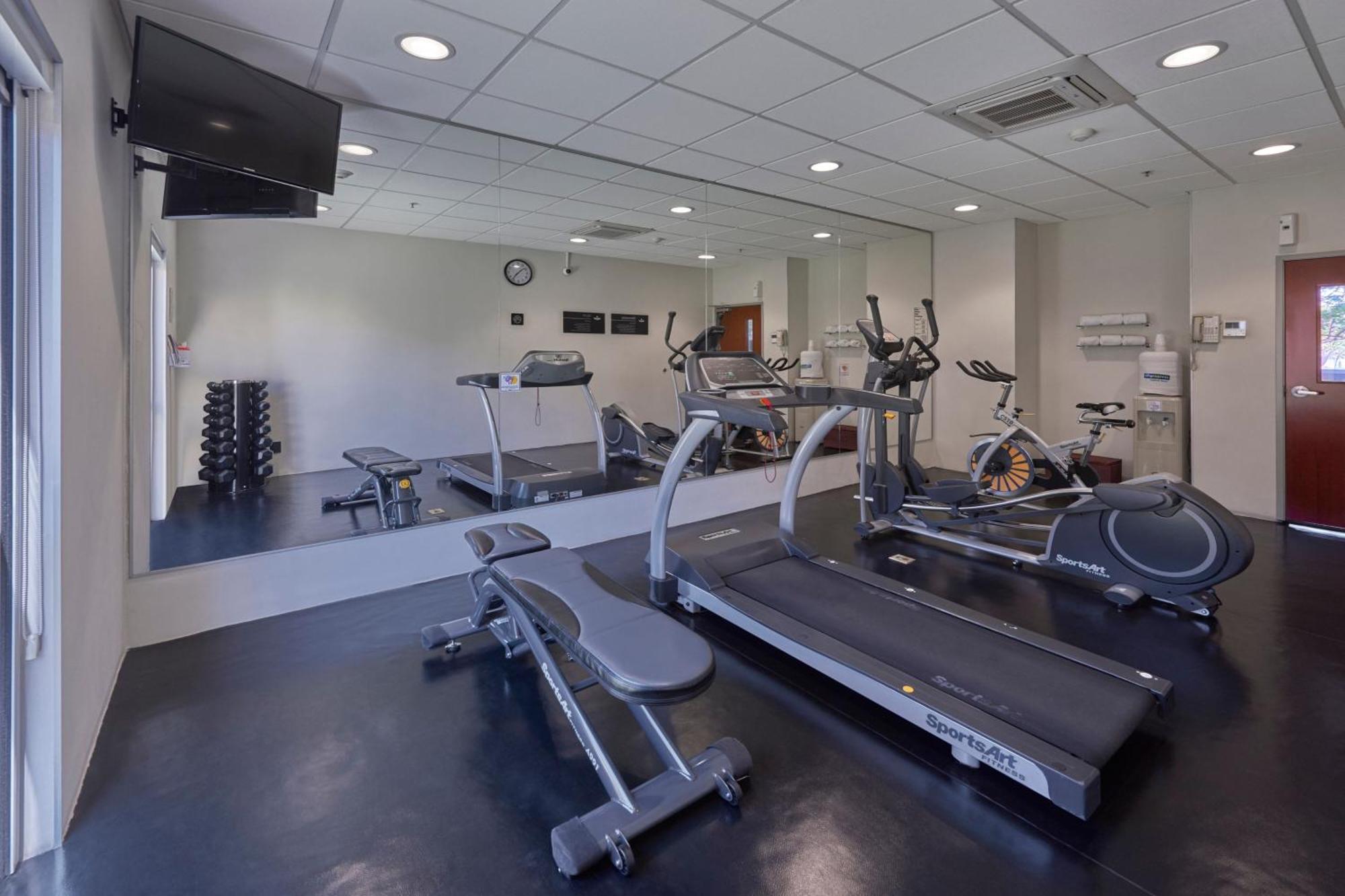 City Express By Marriott Irapuato Norte Экстерьер фото