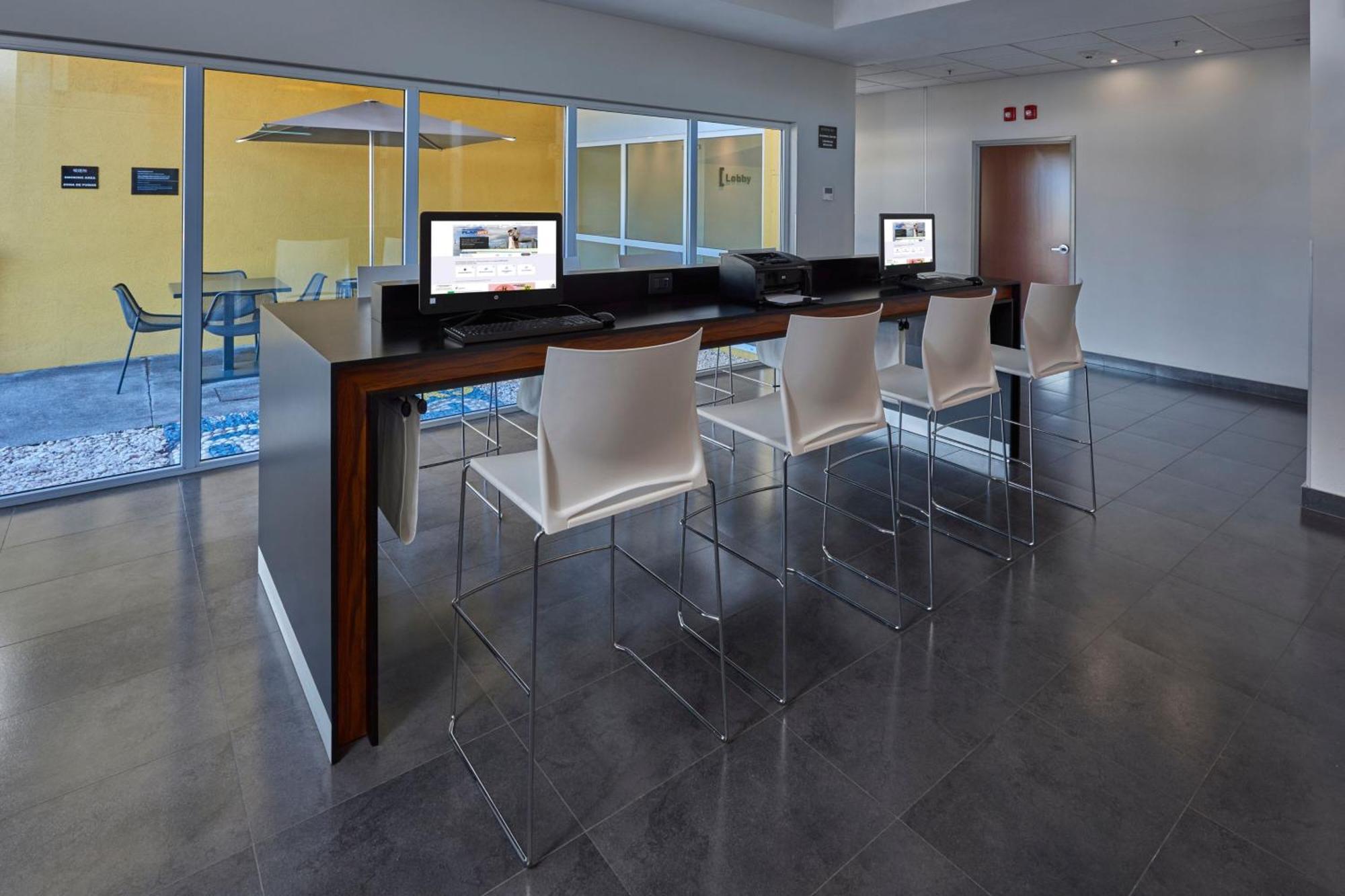 City Express By Marriott Irapuato Norte Экстерьер фото