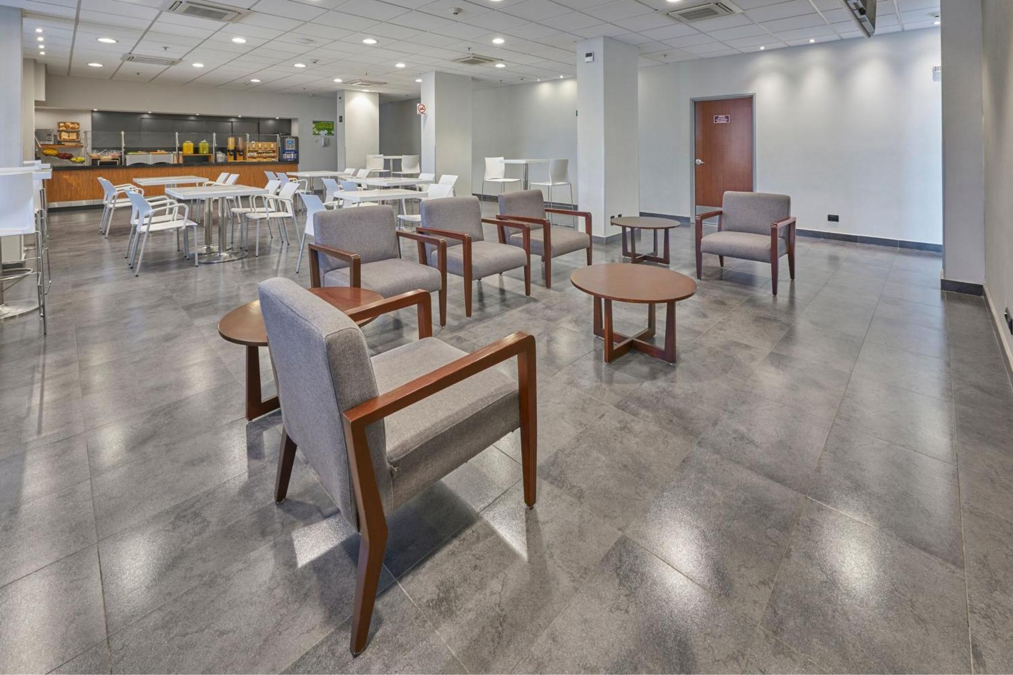 City Express By Marriott Irapuato Norte Экстерьер фото